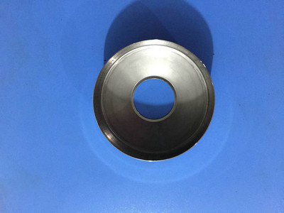 沈陽斯丹坪機械制造公司 專業(yè)生產(chǎn)汽車配件，跨界拓展化妝品包裝領(lǐng)域